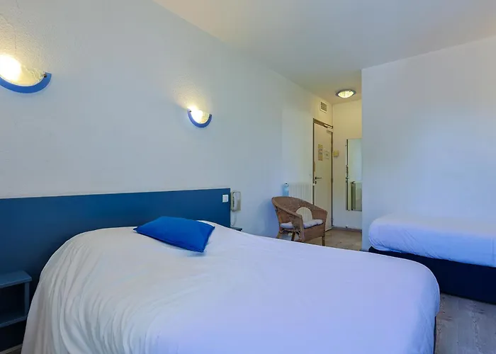 Logis L'esterella 3*