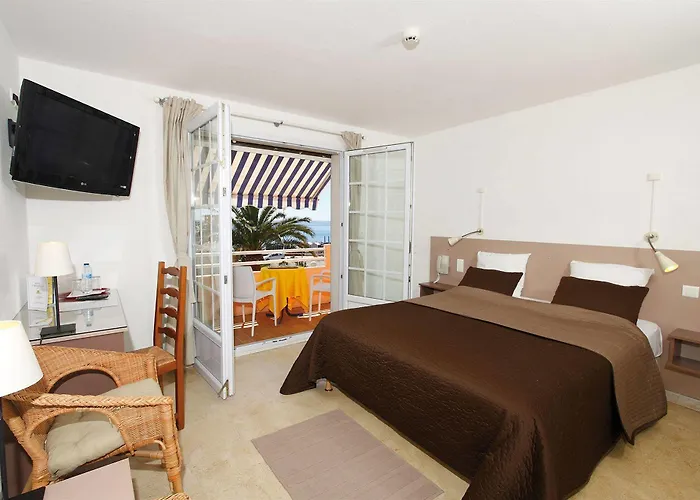 Logis L'esterella Saint-Raphaël