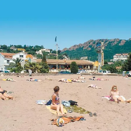 Hotel Logis L'esterella Saint-Raphaël