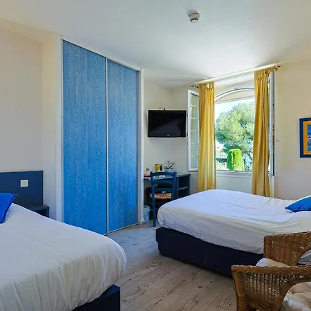 Logis L'esterella Hotell