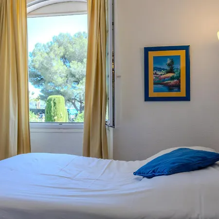 Hotell Logis L'esterella 3*