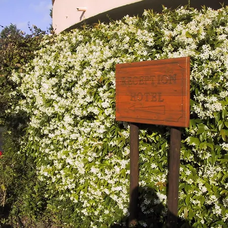Logis L'esterella Hotel Saint-Raphael (Var)