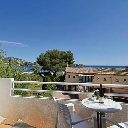 Hotell Logis L'esterella 3*