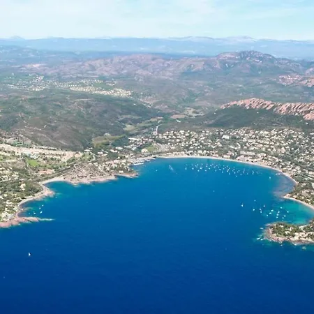 Logis L'esterella 호텔 Saint-Raphaël
