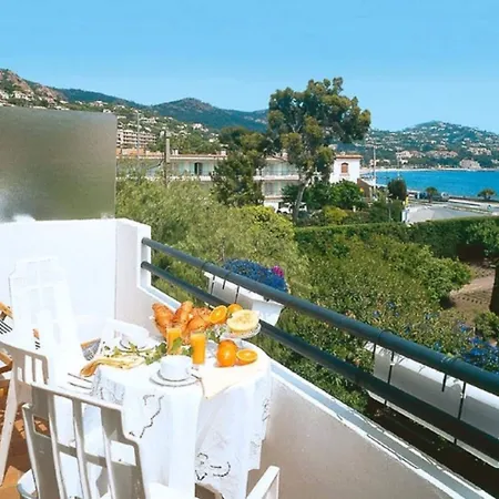 Logis L'esterella 3*