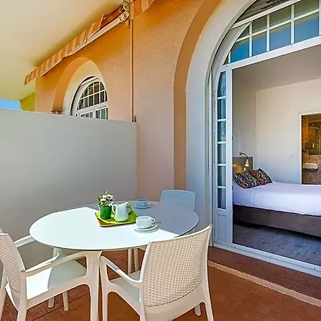 Hotel Logis L'esterella Saint-Raphaël