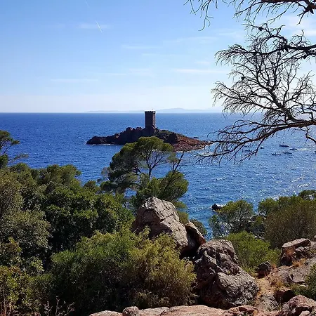 Logis L'esterella 3* Saint-Raphael (Var)