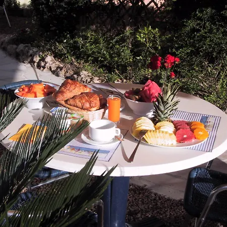 Hotel Logis L'esterella Saint-Raphael (Var)